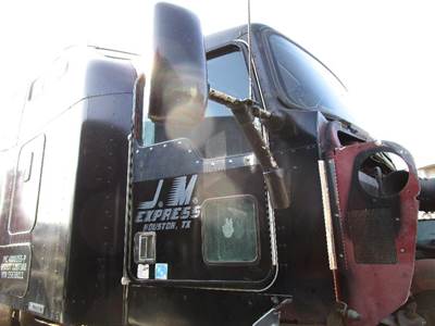 Kenworth T600 Right Front Door Assembly