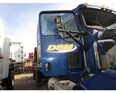 Kenworth T600 Right Front Door Assembly