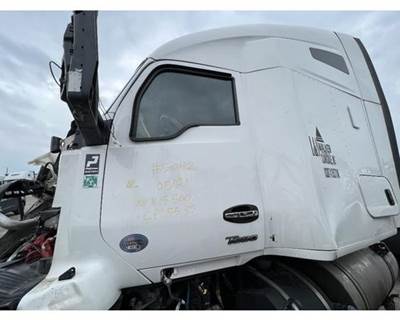 Kenworth T680 Left Front Door Assembly