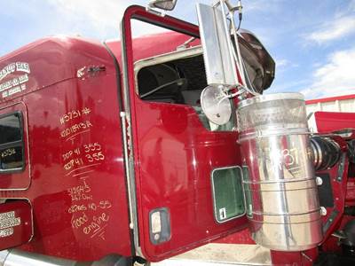 Kenworth W900 Right Front Door Assembly