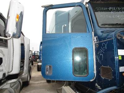 Peterbilt 386 Right Front Door Assembly
