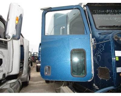 Peterbilt 386 Right Front Door Assembly