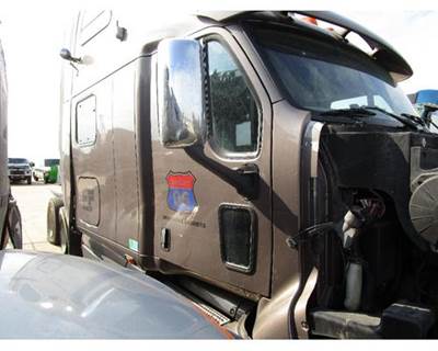 Peterbilt 387 Right Front Door Assembly