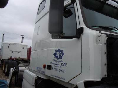 Volvo VNL Right Front Door Assembly