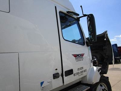 Volvo VNL Right Front Door Assembly