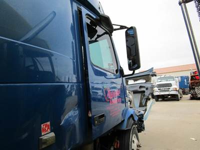 Volvo VNL Front Door Assembly