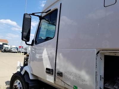 Volvo VNL Left Front Door Assembly