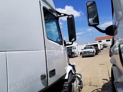 Volvo VNL Right Front Door Assembly