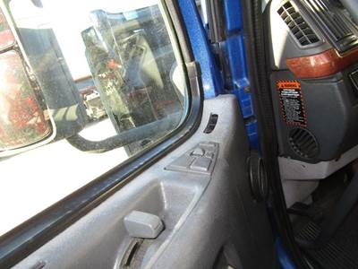 Volvo VNL Right Front Door Assembly