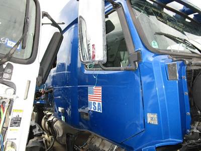 Volvo VNL Right Front Door Assembly