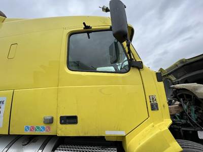 Volvo VNL Right Front Door Assembly