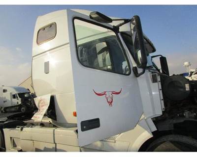 Volvo VNL Right Front Door Assembly