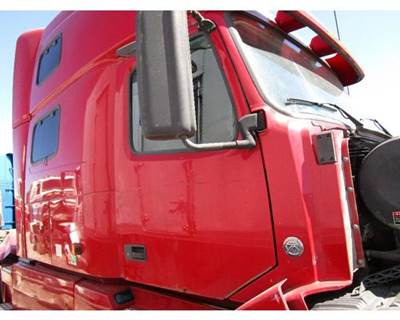 Volvo VNL Right Front Door Assembly