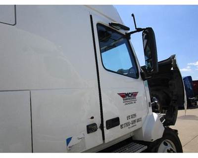 Volvo VNL Right Front Door Assembly