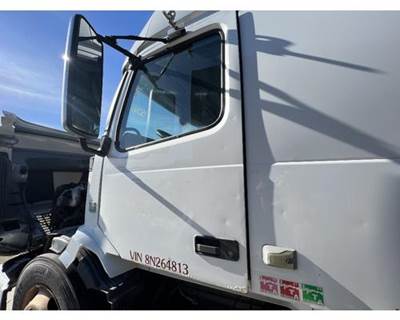 Volvo VNL Left Front Door Assembly