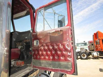 Western Star 4900 Right Front Door Assembly for a Western Star TR 4900