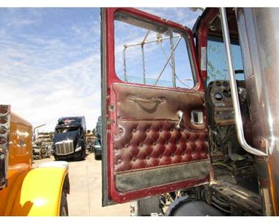 Western Star 4900 Left Front Door Assembly for a Western Star TR 4900