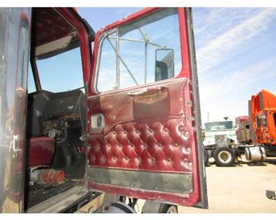 Western Star 4900 Right Front Door Assembly for a Western Star TR 4900