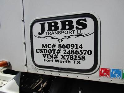 Freightliner Columbia Right Rear Door Assembly for a Freightliner COLUMBIA 120