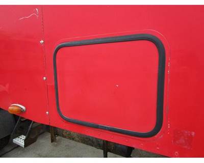 Freightliner Columbia Right Rear Door Assembly for a Freightliner COLUMBIA 120