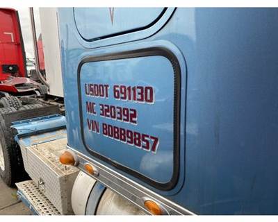 Freightliner Coronado Right Rear Door Assembly for a Freightliner CORONADO 132