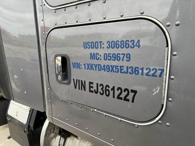 Kenworth T680 Right Rear Door Assembly