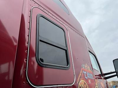 Kenworth T680 Right Rear Door Assembly