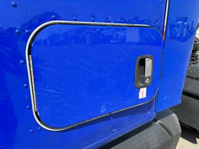 Kenworth T680 Left Rear Door Assembly