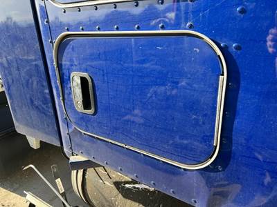 Kenworth T680 Right Rear Door Assembly
