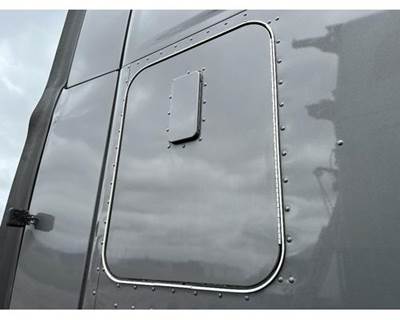 Kenworth T680 Right Rear Door Assembly