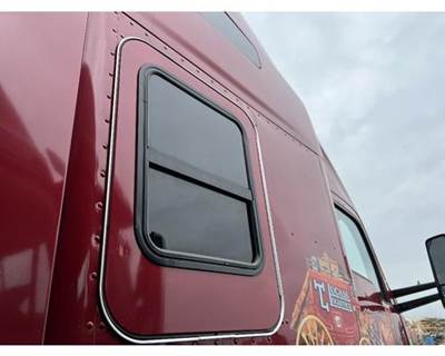 Kenworth T680 Right Rear Door Assembly