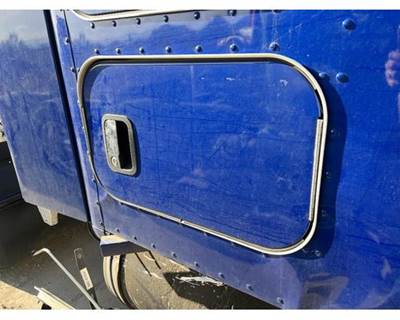 Kenworth T680 Right Rear Door Assembly