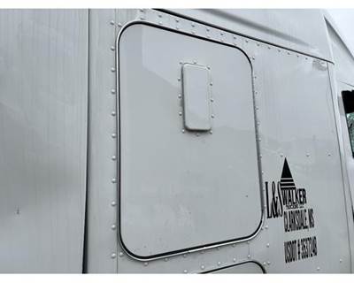 Kenworth T680 Right Rear Door Assembly