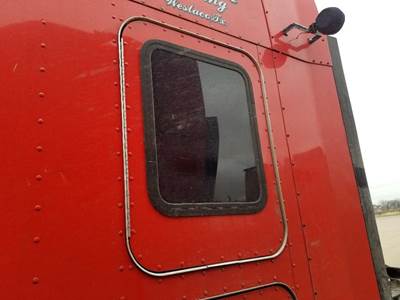 Kenworth T800 Left Rear Door Assembly