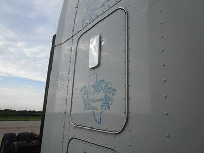 Kenworth W900 Right Rear Door Assembly