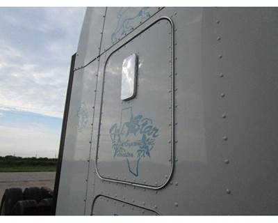 Kenworth W900 Right Rear Door Assembly