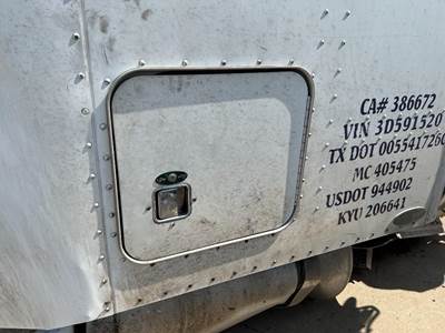 Peterbilt 379 Right Rear Door Assembly