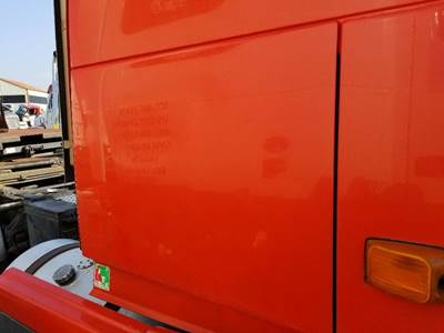Volvo VNL Right Rear Door Assembly