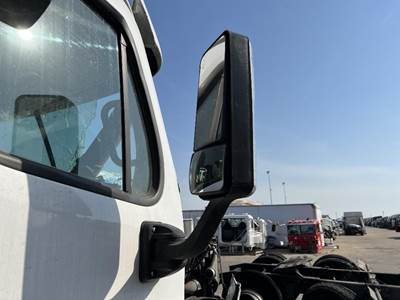 Freightliner Cascadia Right Door Mirror for a Freightliner CASCADIA 125