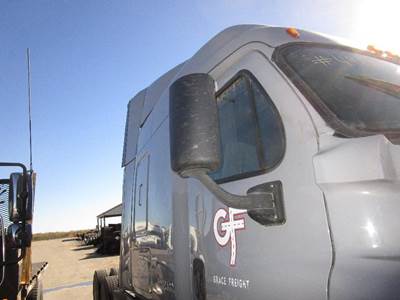 Freightliner Cascadia Right Door Mirror for a Freightliner CASCADIA 125