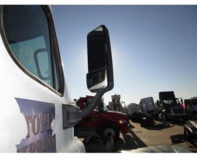 Freightliner Cascadia Right Door Mirror for a Freightliner CASCADIA 125