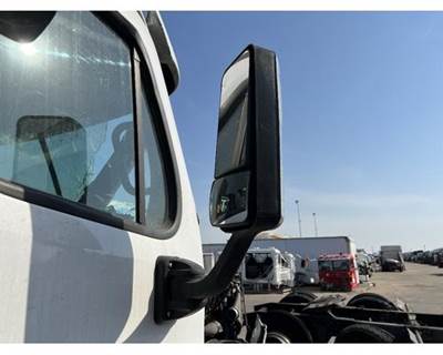 Freightliner Cascadia Right Door Mirror for a Freightliner CASCADIA 125