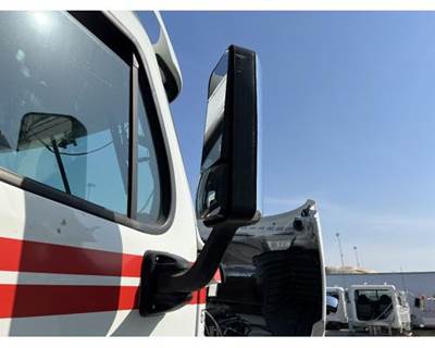 Freightliner Cascadia Right Door Mirror for a Freightliner CASCADIA 125
