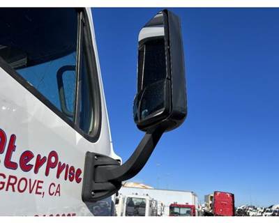 Freightliner Cascadia Right Door Mirror for a Freightliner CASCADIA 125