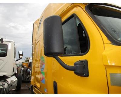 Freightliner Cascadia Right Door Mirror for a Freightliner CASCADIA 125