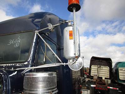 Freightliner Classic XL Left Door Mirror for a Freightliner CLASSIC 120