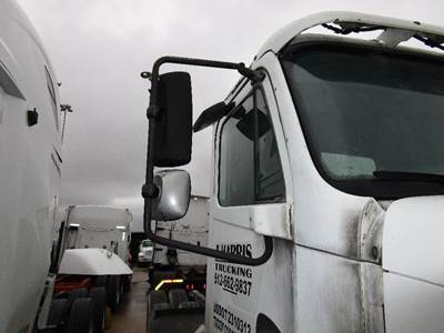 Freightliner Columbia Right Door Mirror for a Freightliner COLUMBIA 120