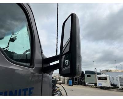 Kenworth T680 Right Door Mirror