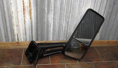 Peterbilt 579 Door Mirror