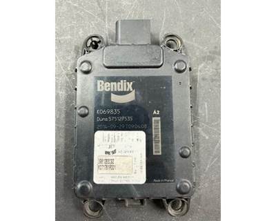 Used Bendix Wingman Collision Avoidance Sensor, Part # K069835 / 575127535 / 3961283C92 /